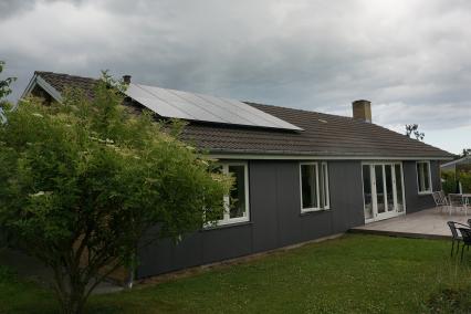 Case om solceller, isolering af facade og nye vinduer og døre, Høje Taastrup